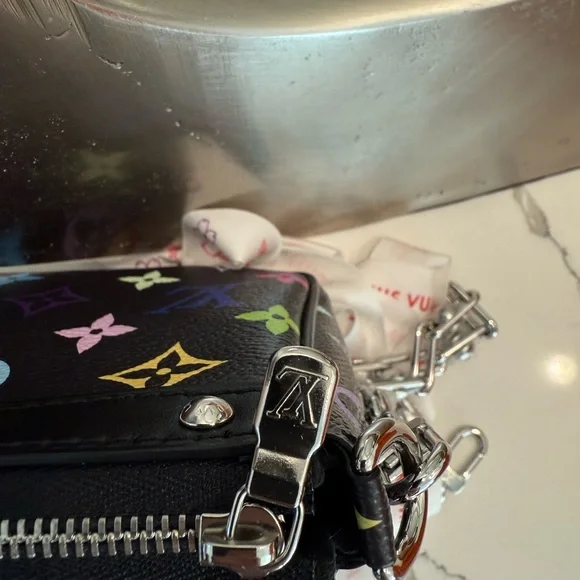 Sold BRAND NEW WITH Box & ribbon LOUIS VUITTON 2025 MURAKAMI X LV X TM 2025 - Picture 6 of 10